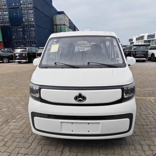 Minibus Changan 2026